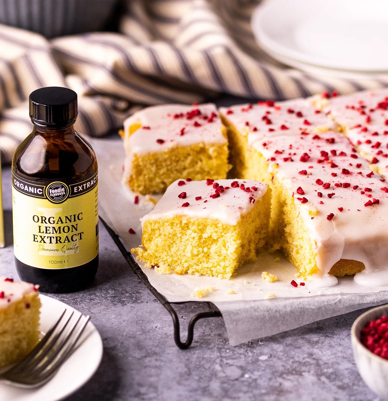 Lemon Drizzle Traybake